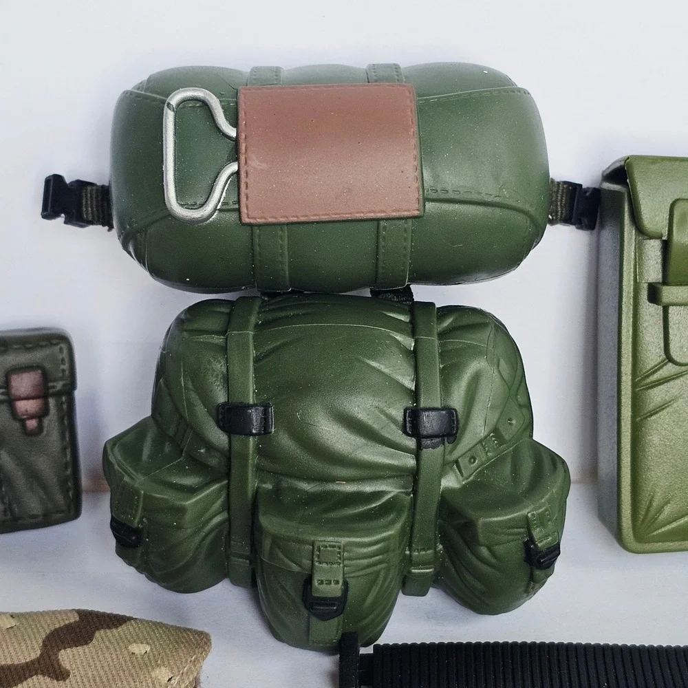 Lot of 17 G.I. JOE‎ World Peacekeepers Military Accessories Gear Bags Radio 1348